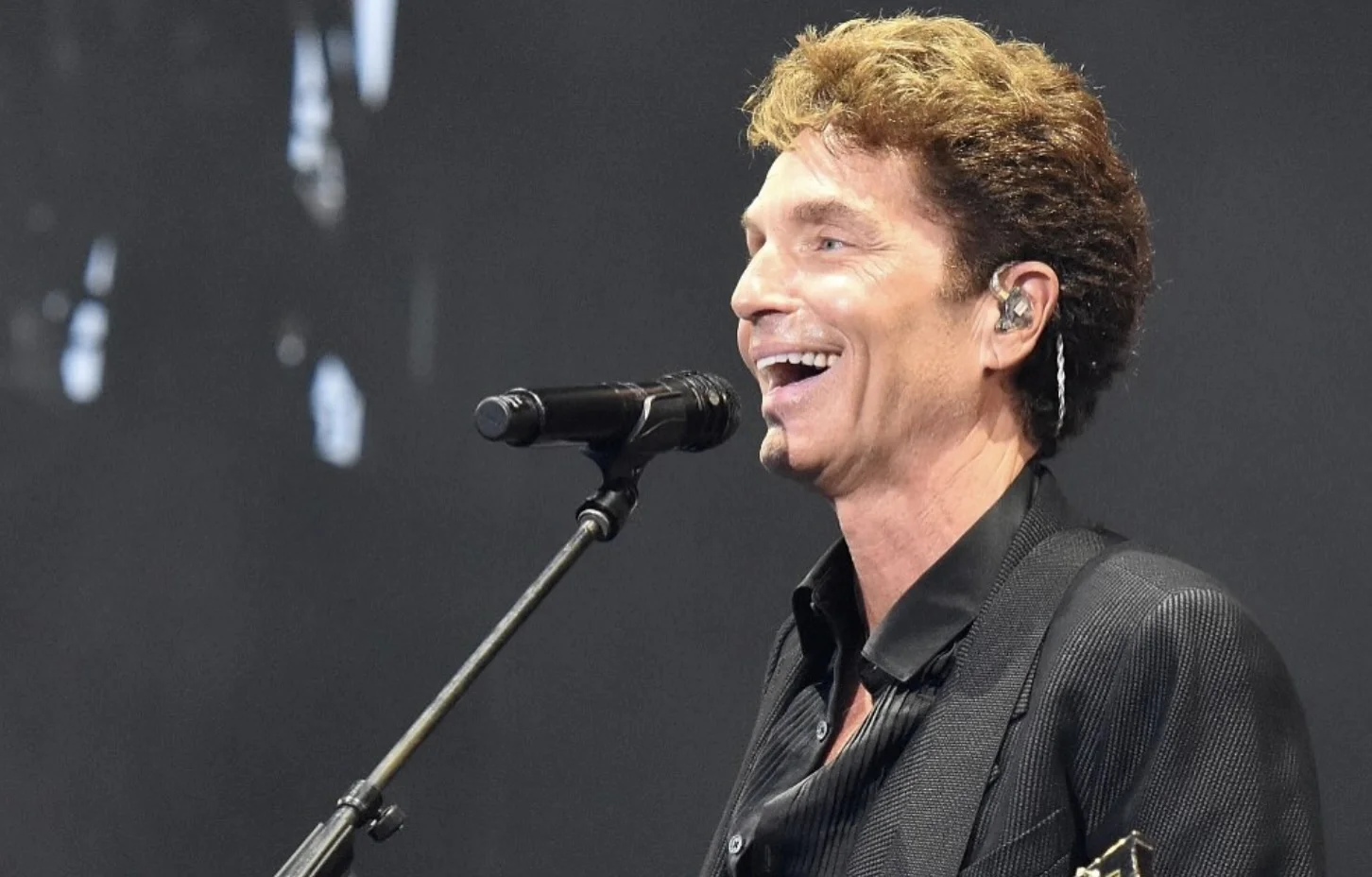 Crowd at a Richard Marx show